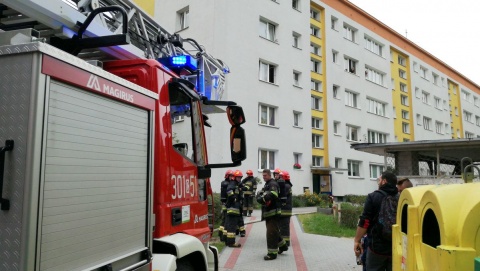 Paliło się mieszkanie w bloku na Powstańców Śląskich w Bydgoszczy
