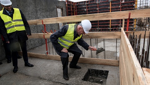 Toruń zainaugurował budowę nowych bloków dla osób starszych