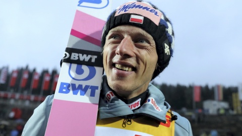 Dawid Kubacki liderem po trzecim Turnieju Czterech Skoczni, w Innsbrucku Polak był drugi