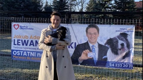 Groźby i podpalenie banera wyborczego kandydata na radnego z Włocławka